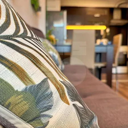 Lägenhet Urban Botanical 2br Varna