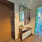 Urban Botanical 2br Warna