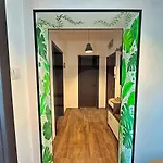 Urban Botanical 2br Apartment