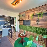 Urban Botanical 2br Apartment *
