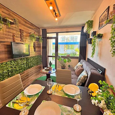 Apartment Urban Botanical 2br