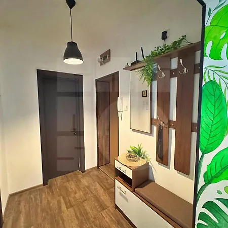 Apartment Urban Botanical 2br