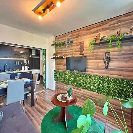 Urban Botanical 2br Apartment *